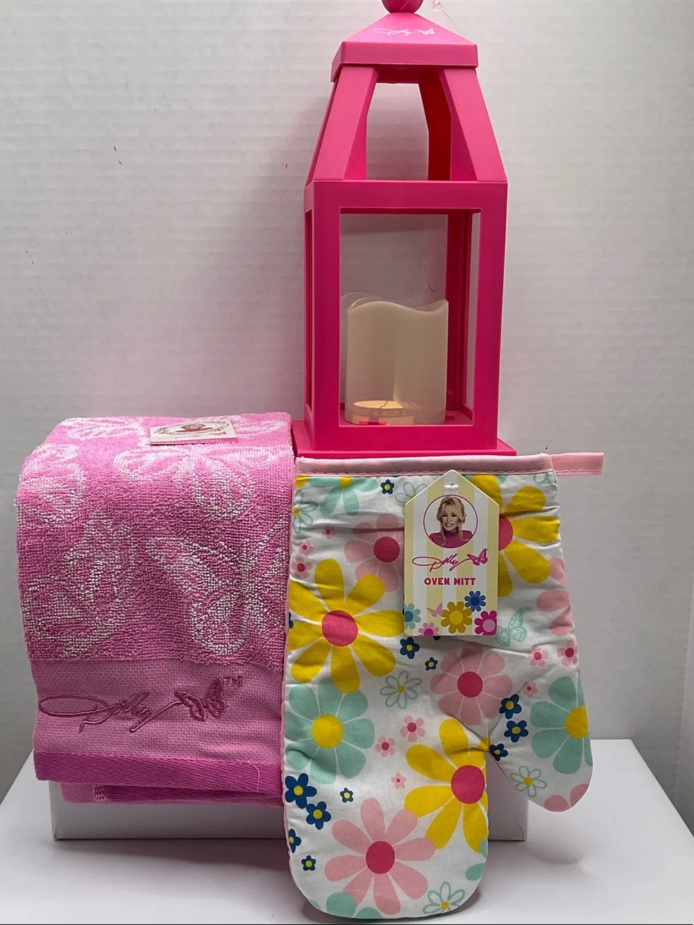 Dolly Parton Pink Lantern and Floral Oven Mitt & Towel Home Accent Set -